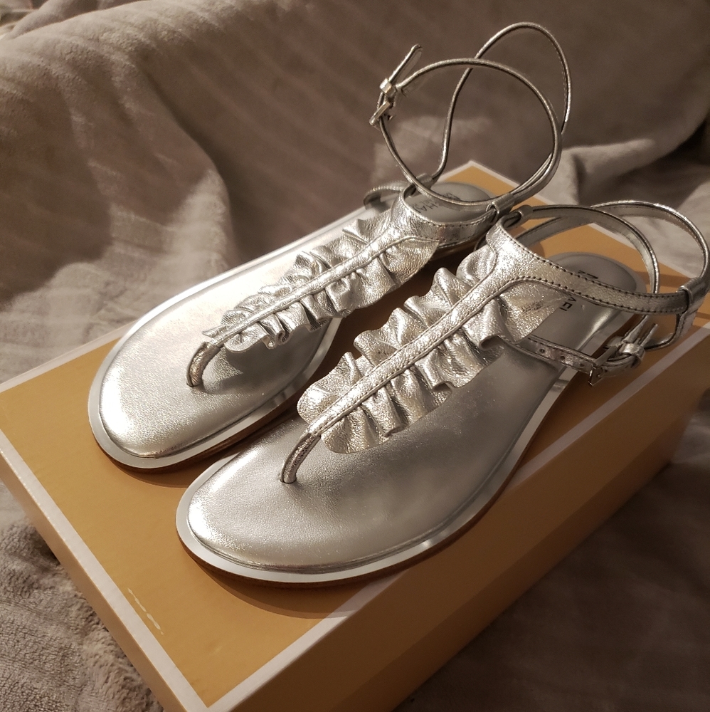 NEW MICHAEL KORS SANDALS